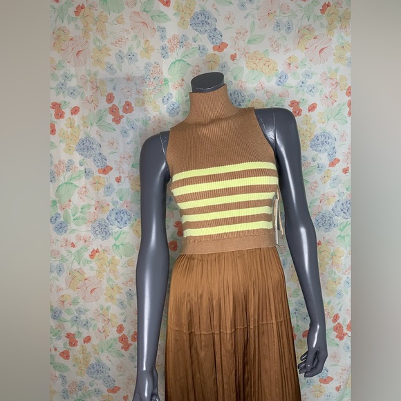 NWT Anthropologie Knit Flowy Dress - Size SP - Gorgeous - Picture 3 of 6